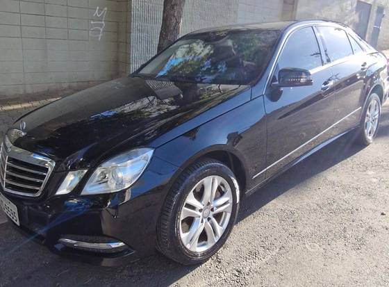 MERCEDES-BENZ E 500 5.0 AVANTGARDE VR4 V8 GASOLINA 4P AUTOMÁTICO MERCEDES-BENZ E 500 5.0 AVANTGARDE VR4 V8 GASOLINA 4P AUTOMÁTICO